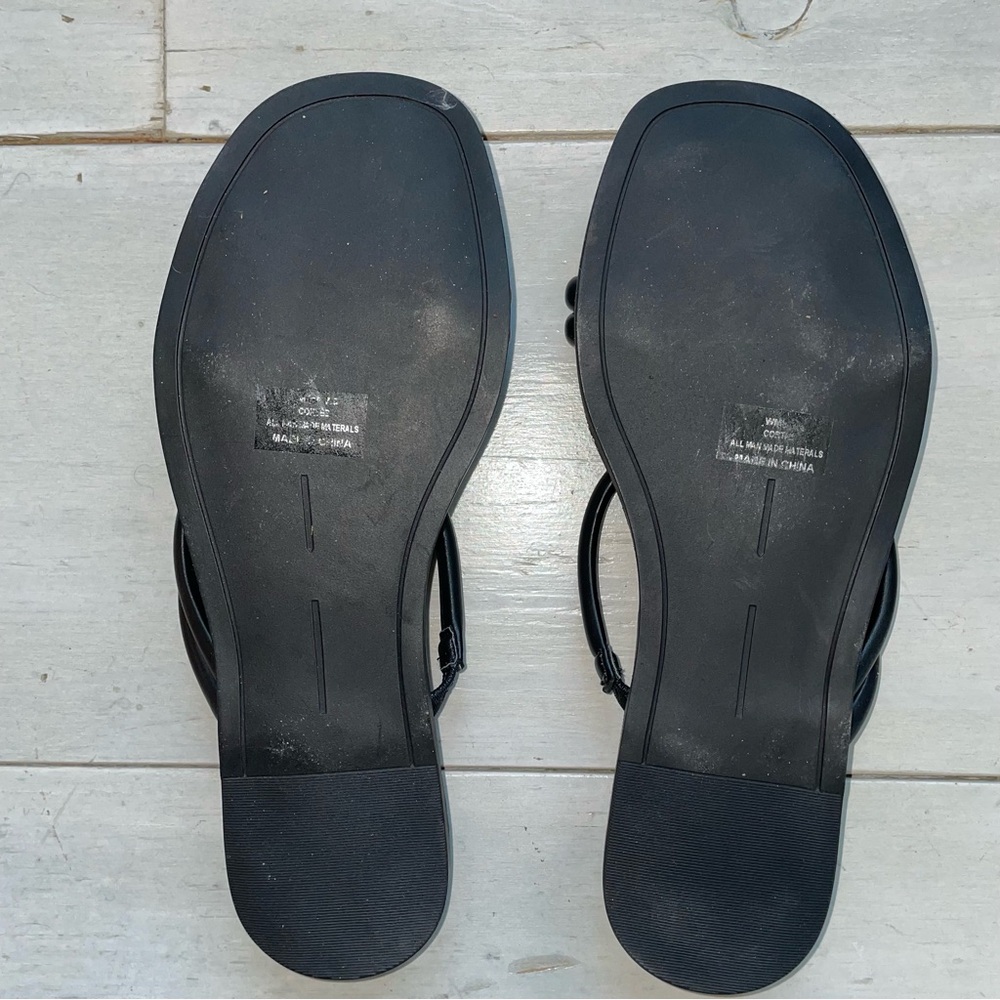 Dolce Vita Women’s Dainty Black Strappy Sandal Sz 7.5 Flat Square Toe Minimalist - Picture 3 of 4